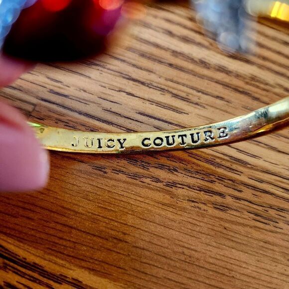 JUICY COUTURE Vintage Crystal Strawberry Heart Hinged Bracelet BOLD ACCESSORIES! - Picture 3 of 9